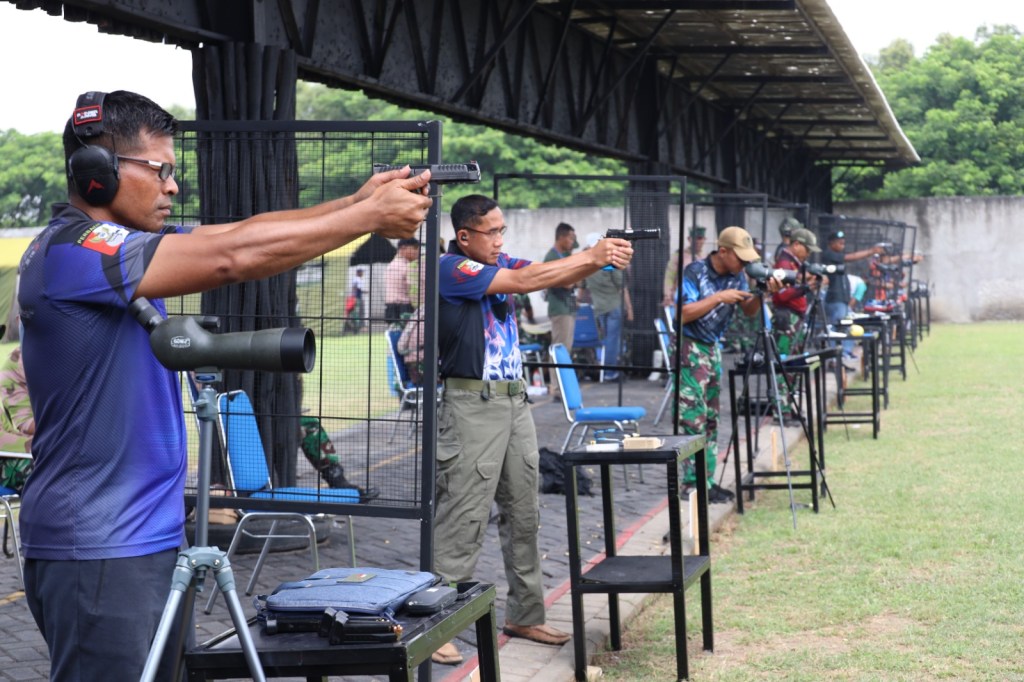 Unjuk Kebolehan Lomba Menembak Pistol dan Airsoft Gun Di Peringatan Hardikal&nbsp;2024