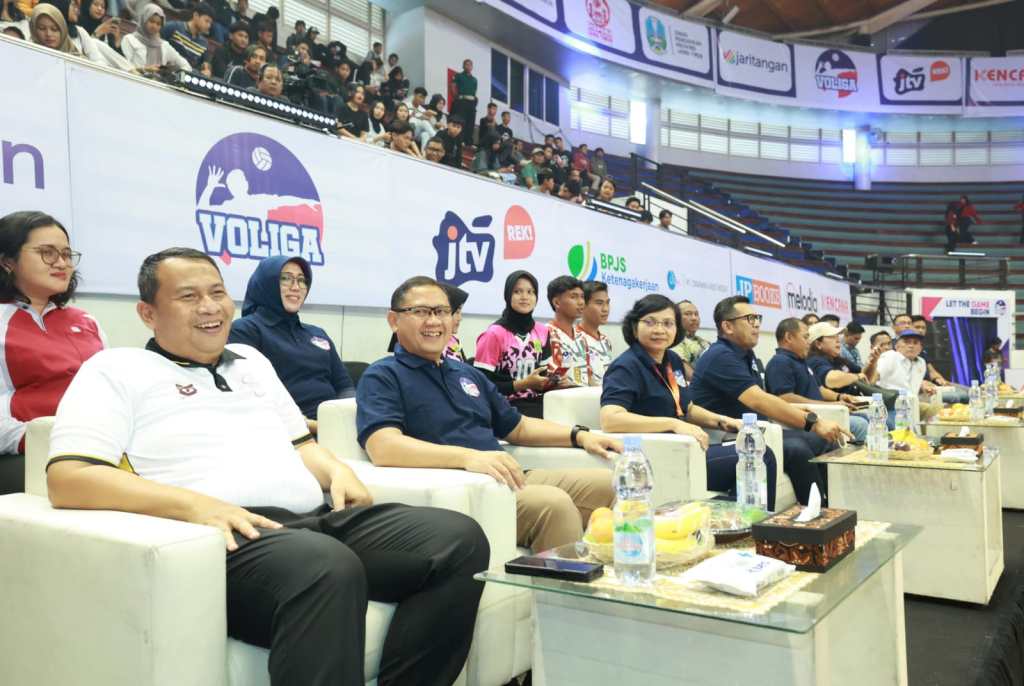 Ketua PBVSI Jatim Apresiasi Turnamen Voli Tingkat Pelajar SMA/SMK se-Jatim di DBL&nbsp;Arena