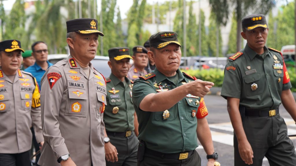 Pangdam Mayjen TNI Rafael Dampingi Kunker Wapres di&nbsp;Surabaya