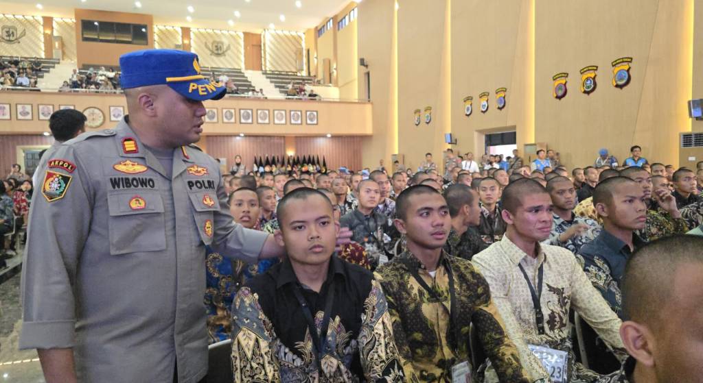 SSDM Polri Terima 325 Catar Akpol 2024 : 284 Pria, 41&nbsp;Wanita