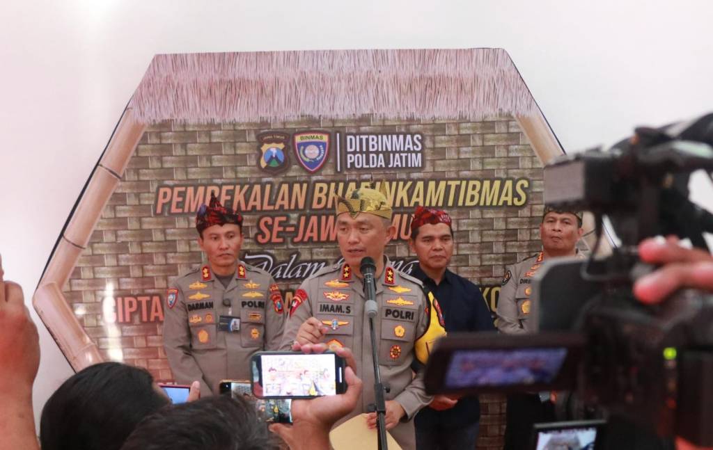 Pembekalan Bhabinkamtibmas Kapolda Jatim Tekankan Netralitas Polri dalam Pilkada&nbsp;2024