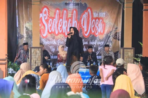 Bupati Mojokerto Hadiri Sedekah Desa Pandankrajan Yang&nbsp;Ke-982