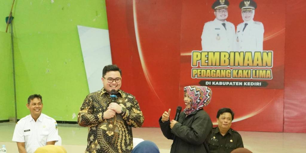 Dengar Keluhan PKL, Ini Jawaban Mas Dhito Soal Kelangkaan Elpiji&nbsp;Melon